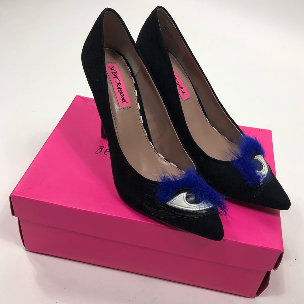 Betsy Johnson Eye Pump Heel Size 8.5